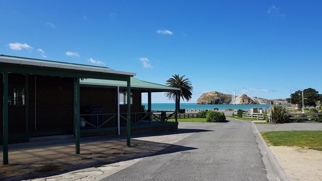 castlepoint-accommodation-seaview-1